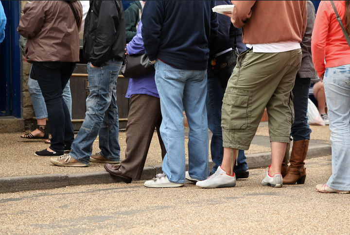 เข้าคิวแถวเดียวหรือหลายแถว แบบไหนเร็วกว่ากัน